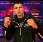 井上が左ボディで5ラウンドKOで勝つ