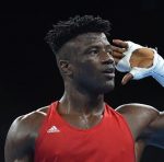 エイマンタス・スタニョーニスとエフェ・アジャグバ