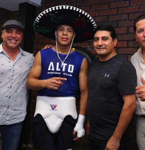 やれんのか/ハイメ・ムンギアVSカネロVSジャモール・チャーロ