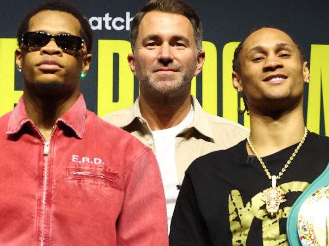 レジス・プログレイスVSデビン・ヘイニー/ロベイシ・ラミレスVSラファエル・エスピノサ